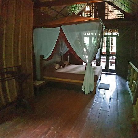 Happy Ria Homestay & Guesthouse Bukit Lawang Buitenkant foto